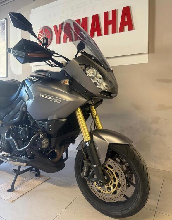 Triumph Tiger 1050 (2006 - 12) (2)