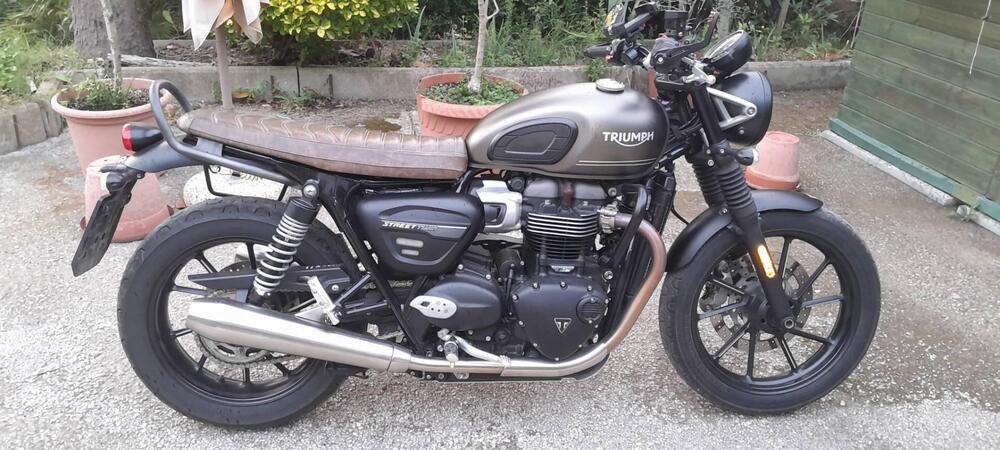 Triumph Street Twin 900 (2021 - 22) (2)
