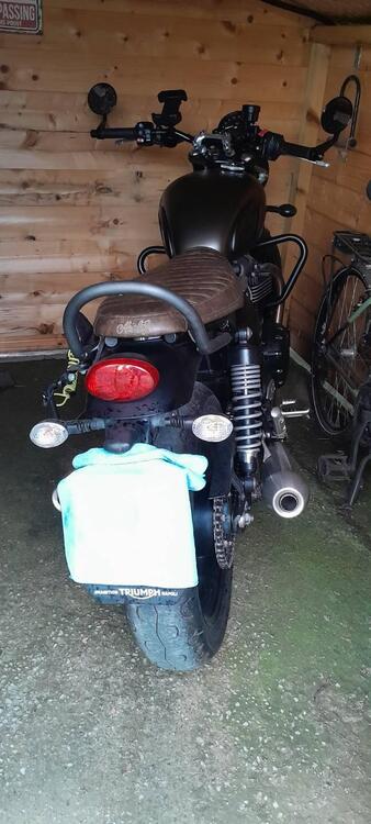Triumph Street Twin 900 (2021 - 22) (4)