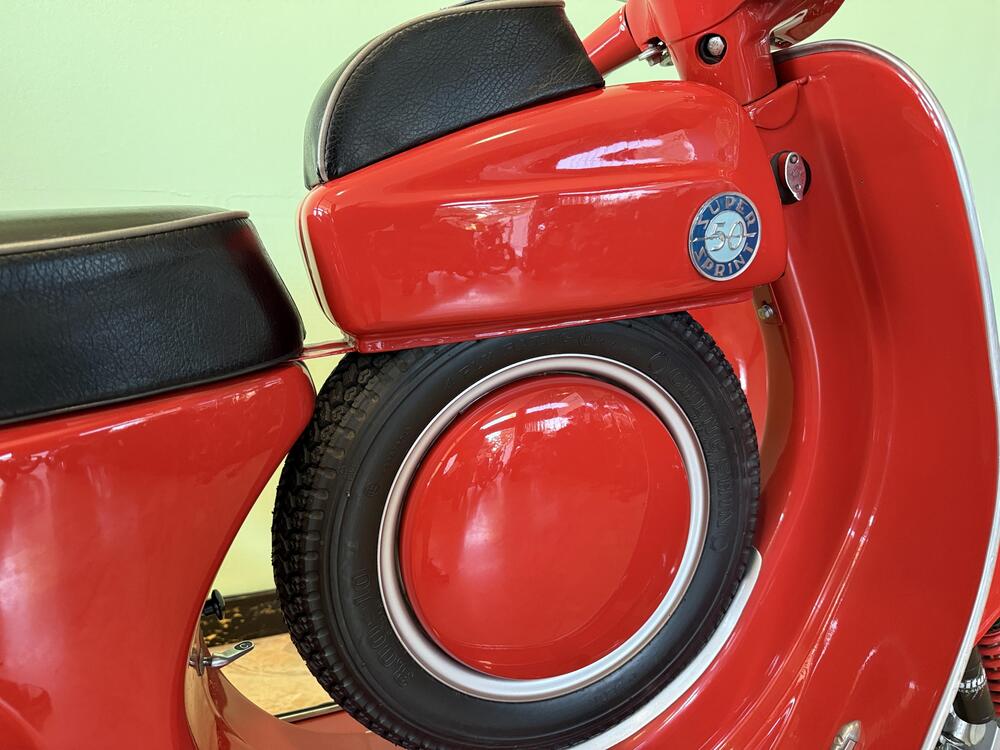 Piaggio Vespa 50 R (5)