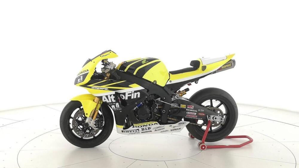 Honda CBR 1000 RR Fireblade (2006 - 07) (3)