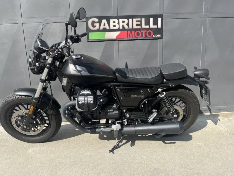 Moto Guzzi V9 Bobber (2021 - 25) (2)