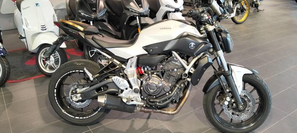 Yamaha MT-07 ABS (2014 - 16) (2)