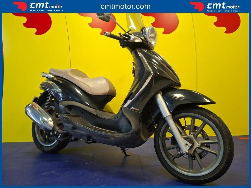 Piaggio Beverly 250 i.e. (2004 - 06) (2)