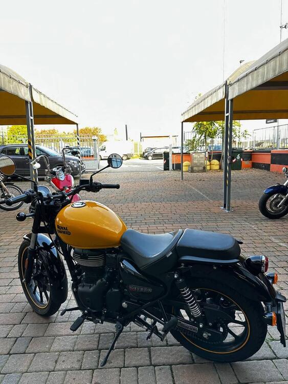 Royal Enfield Meteor 350 Supernova (2021 - 25) (3)