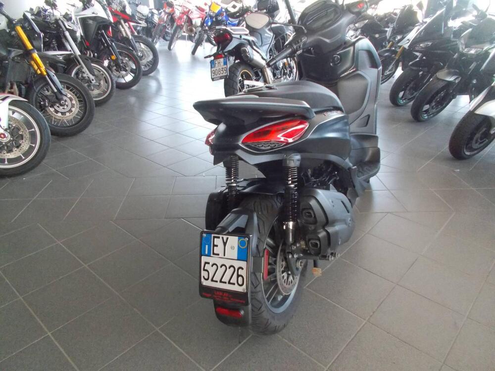 Piaggio Beverly 400 S ABS-ASR (2021 - 24) (2)