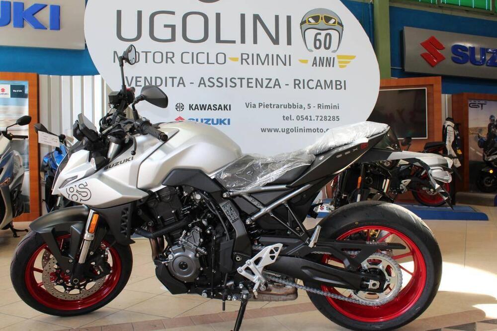 Suzuki GSX-8S (2025)