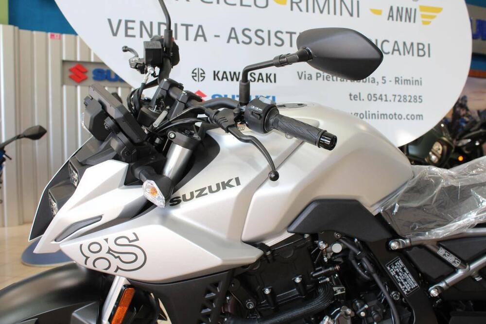 Suzuki GSX-8S (2025) (3)