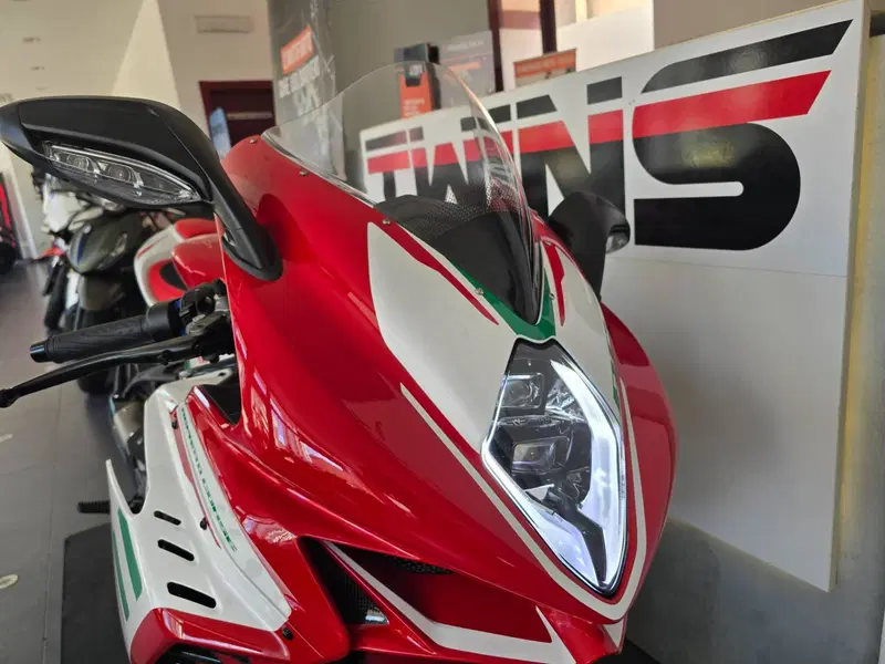 MV Agusta F3 800 RC (2022 - 25) (10)