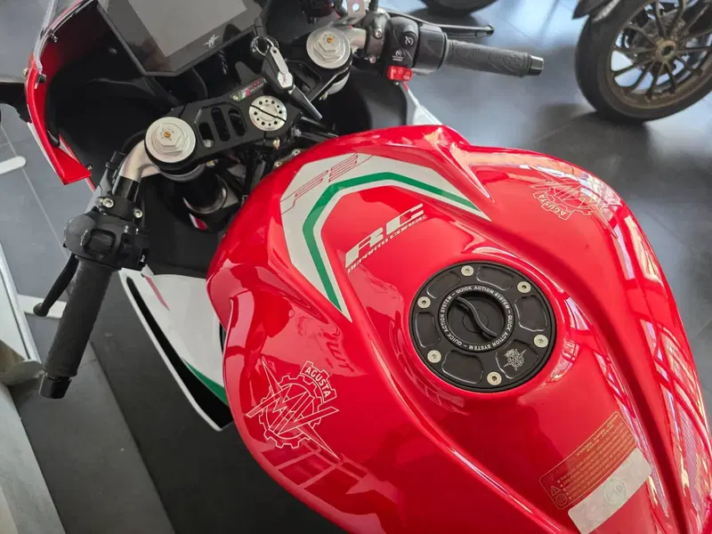 MV Agusta F3 800 RC (2022 - 25) (12)