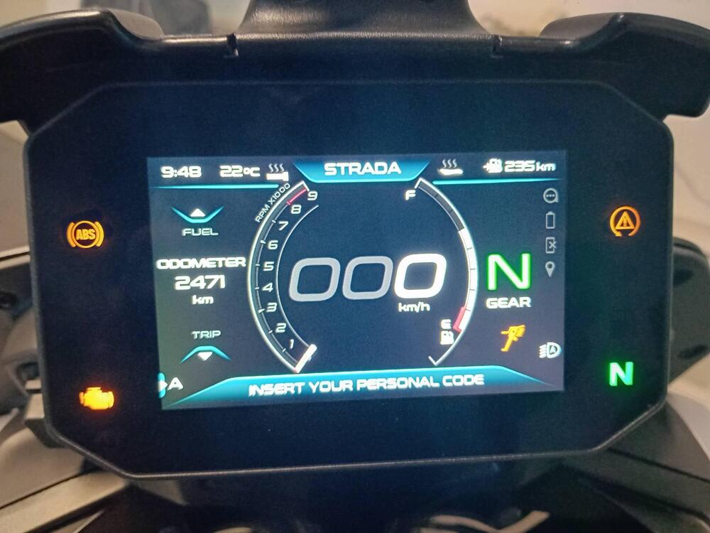 Moto Guzzi V85 TT Travel (2024 - 25) (5)