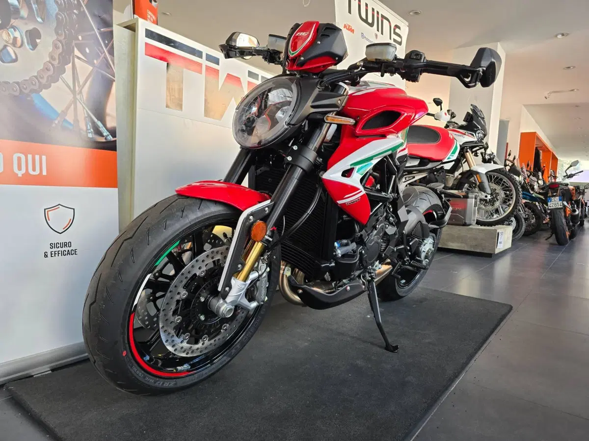 MV Agusta Dragster 800 RC SCS (2022 - 25) (4)