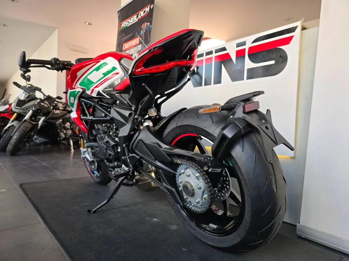MV Agusta Dragster 800 RC SCS (2022 - 25) (6)