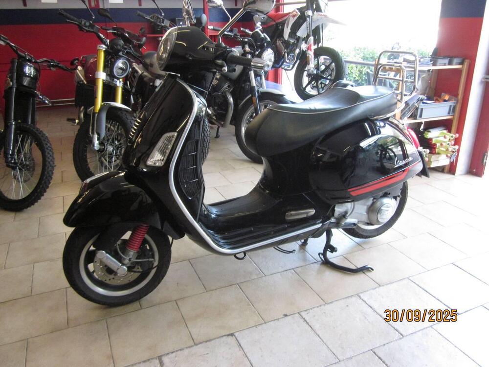 Vespa GTS 300 Super (2008 - 16)