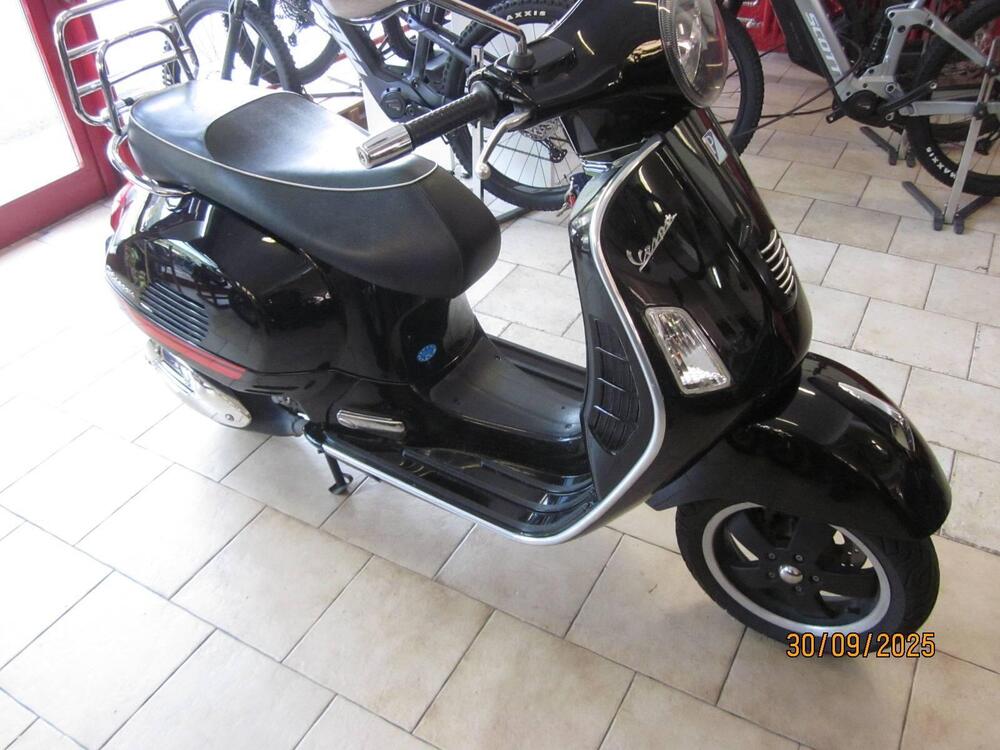 Vespa GTS 300 Super (2008 - 16) (3)