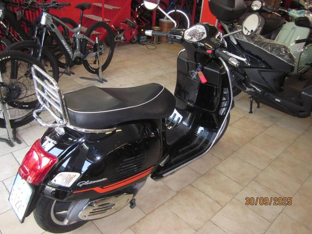 Vespa GTS 300 Super (2008 - 16) (4)