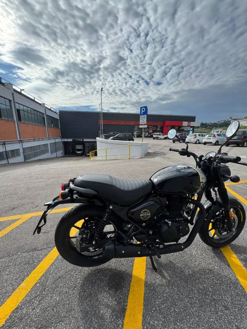 Royal Enfield HNTR 350 (2022 - 26) (3)