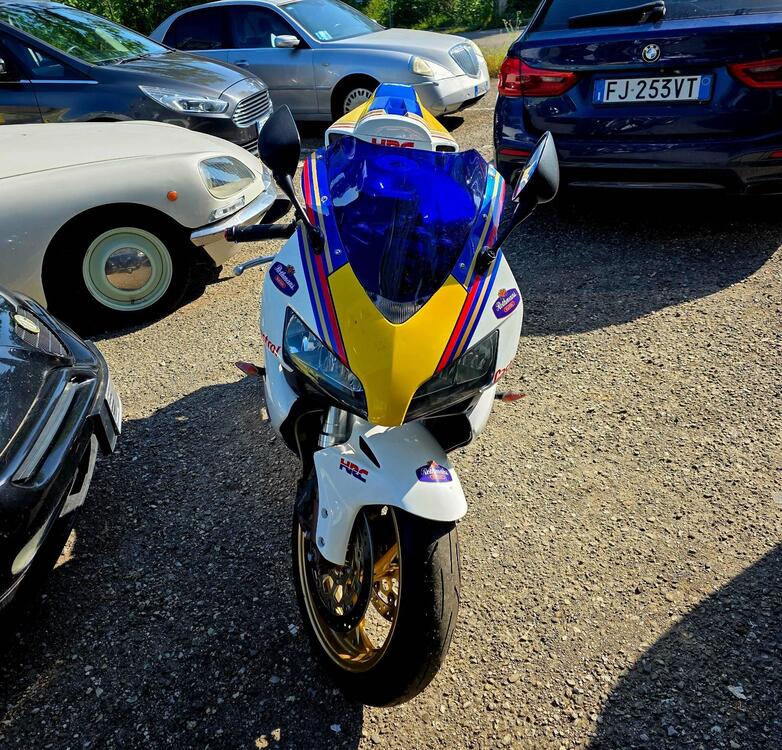 Honda CBR 1000 RR Fireblade (2004 - 05) (2)