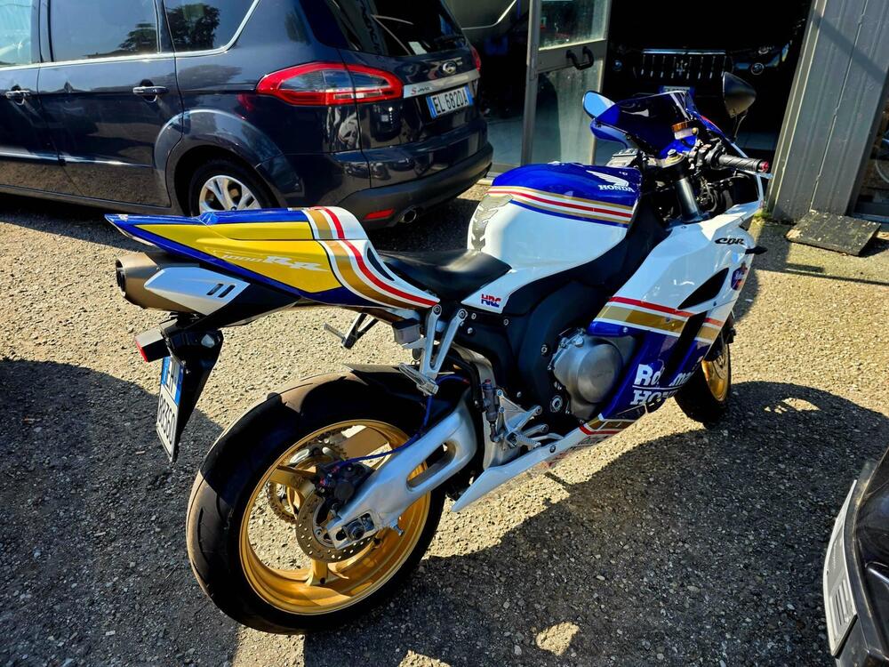 Honda CBR 1000 RR Fireblade (2004 - 05) (4)