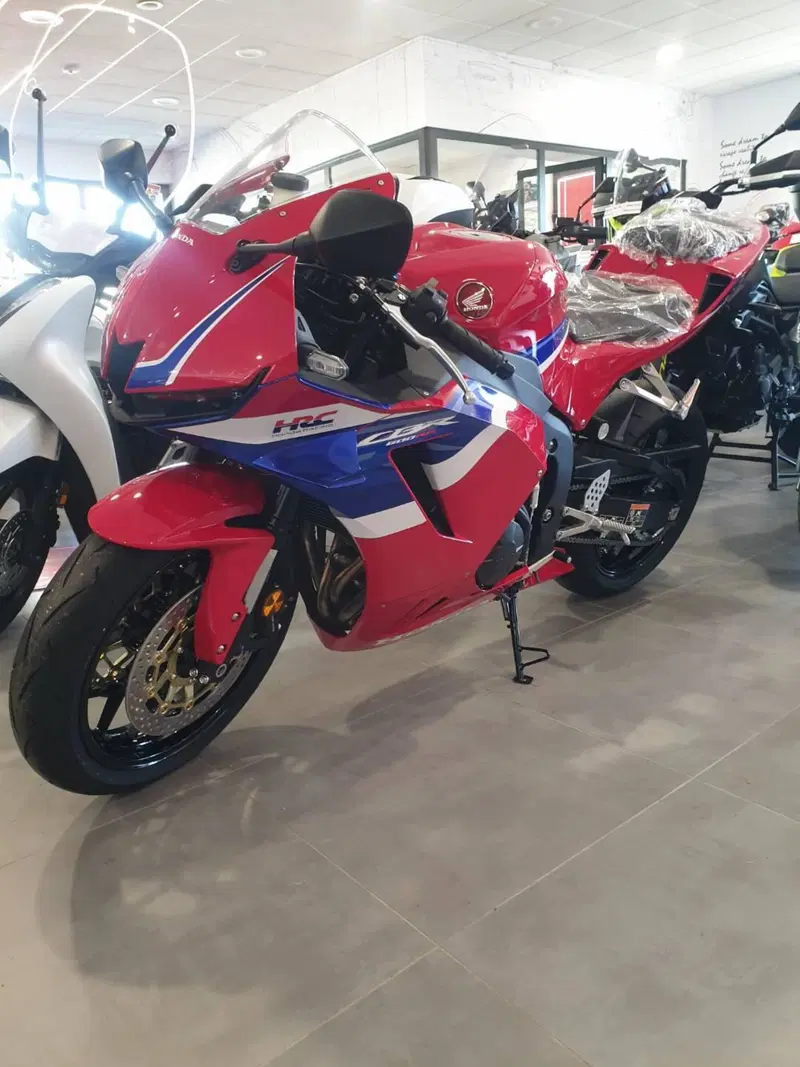 Honda CBR 600 RR (2024 - 26) (2)