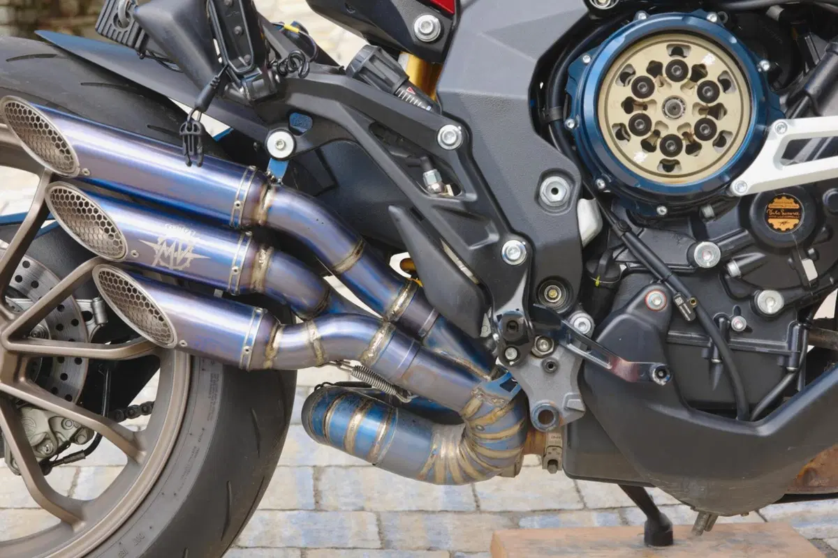 MV Agusta Turismo Veloce 800 Lusso SCS (2021 - 26) (4)