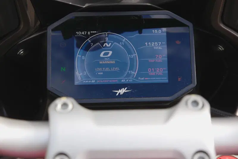 MV Agusta Turismo Veloce 800 Lusso SCS (2021 - 26) (5)