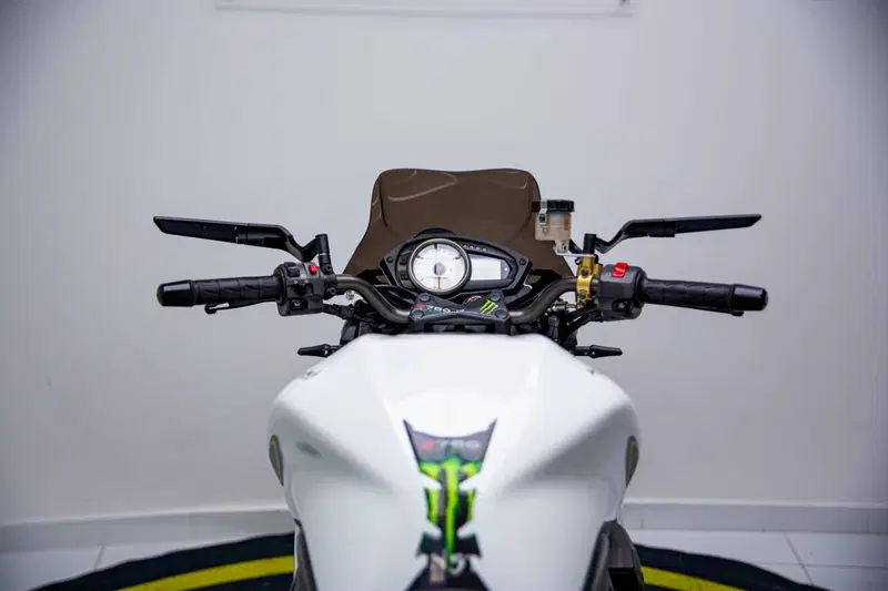 Kawasaki Z 750 (2007 - 14) (15)
