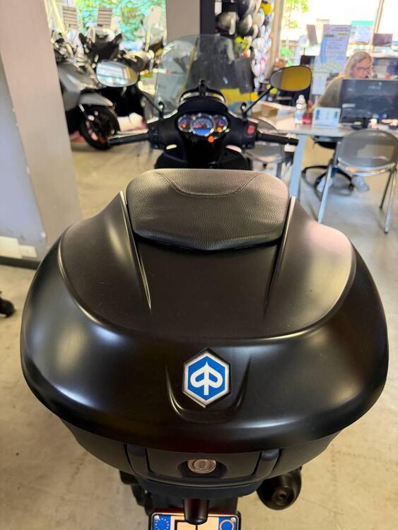 Piaggio Beverly 300 i.e. Police ABS-ASR (2017 - 20) (5)