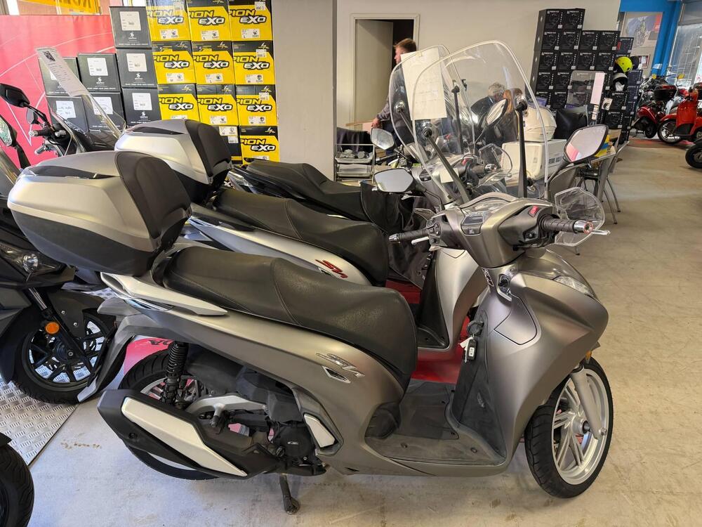 Honda SH 350 (2021 - 24) (2)