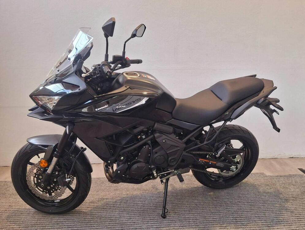 Kawasaki Versys 650 (2025 - 26) (2)