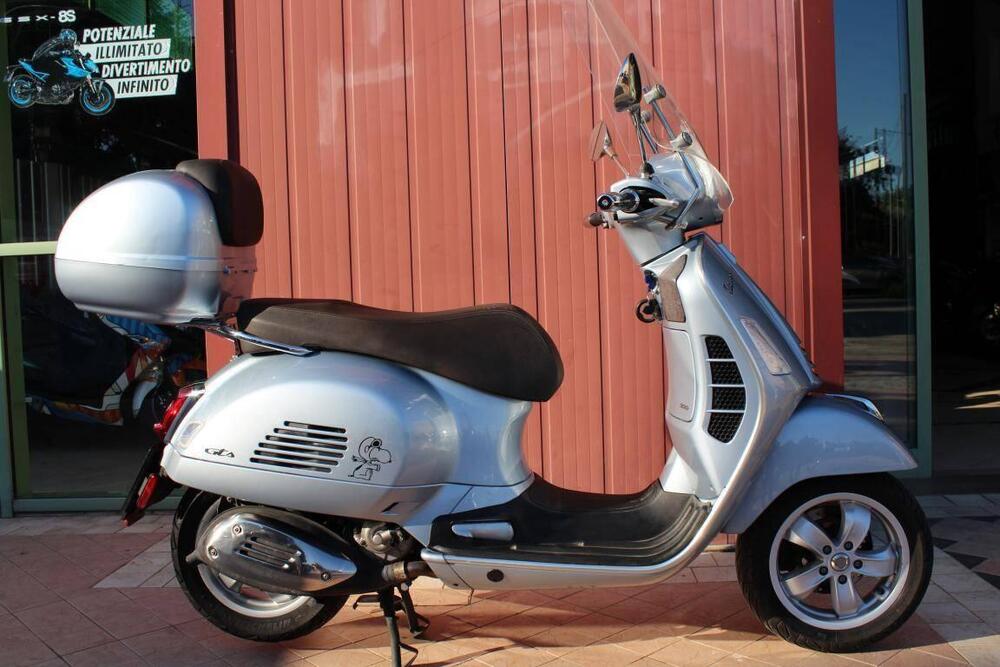 Vespa GTS 300 Hpe (2021 - 22)