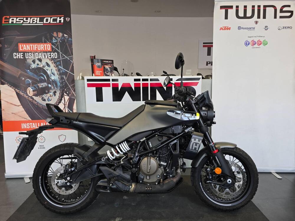 Husqvarna Svartpilen 401 (2024 - 25)