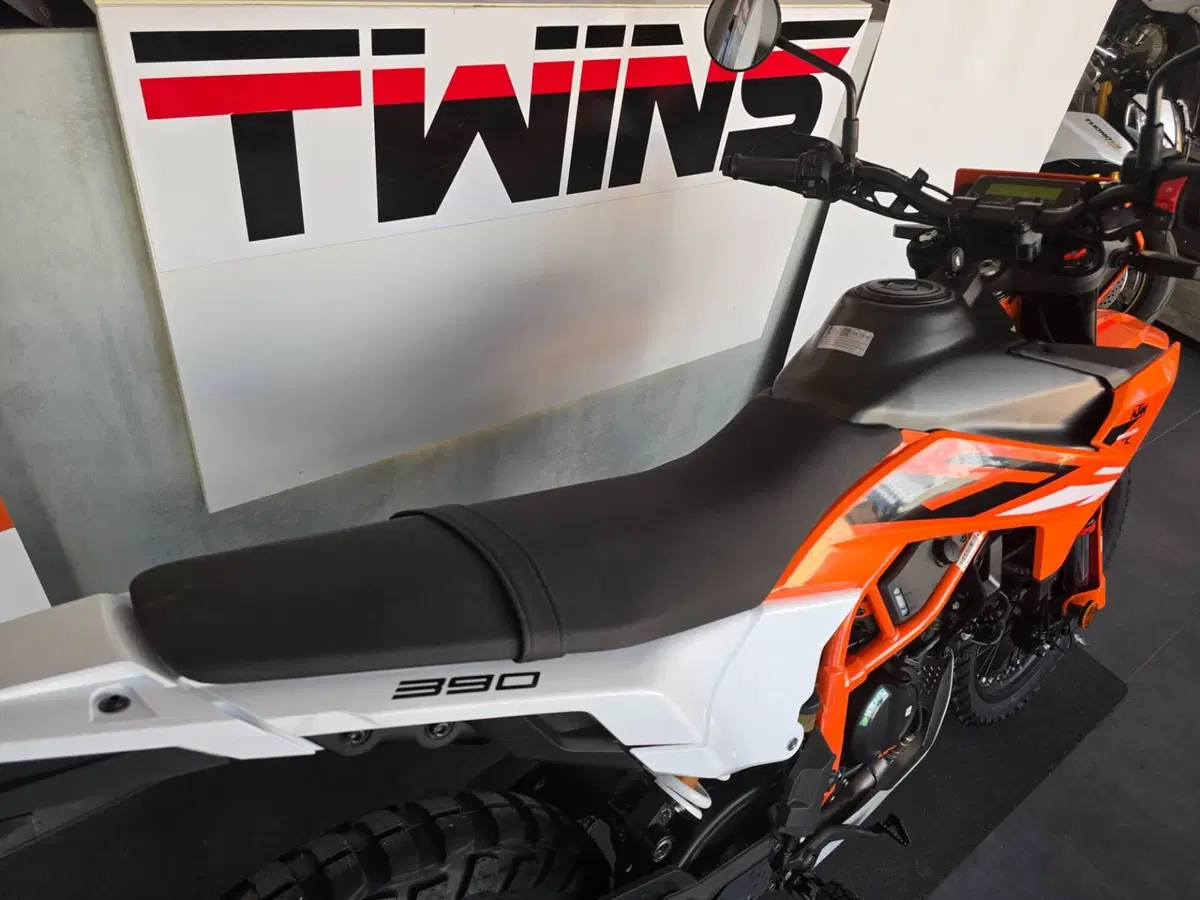 KTM 390 Enduro R (2025 - 26) (10)