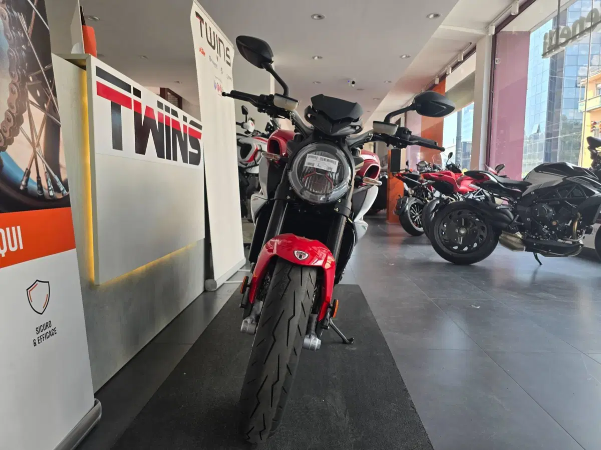 MV Agusta Brutale 801 RR Ottantesimo (2025 - 26) (3)