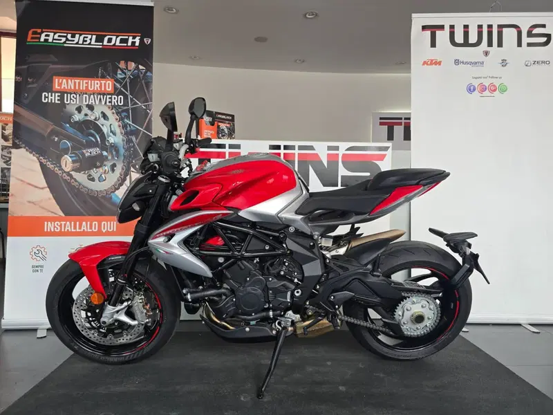 MV Agusta Brutale 801 RR Ottantesimo (2025 - 26) (5)