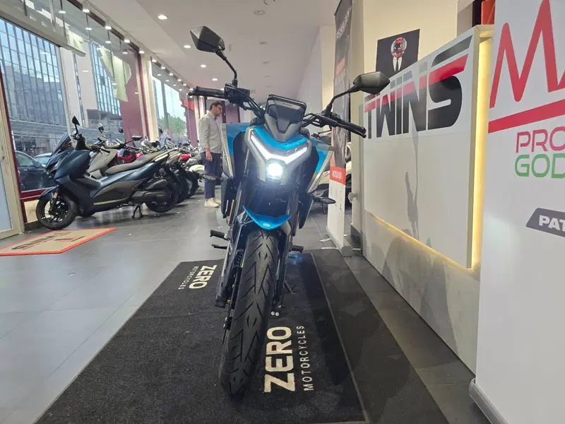 CFMOTO 125NK (2025 - 26) (11)