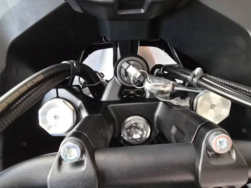 CFMOTO 700MT Adventure (2025 - 26) (10)