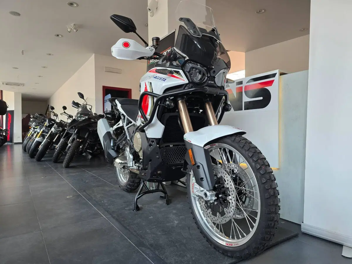 MV Agusta LXP Orioli (2024 - 26) (2)