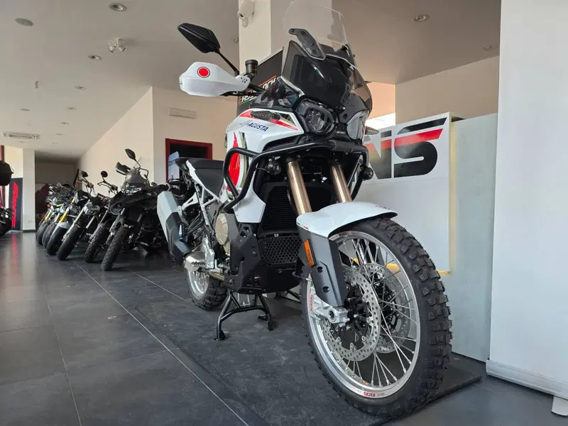MV Agusta LXP Orioli (2024 - 26) (2)