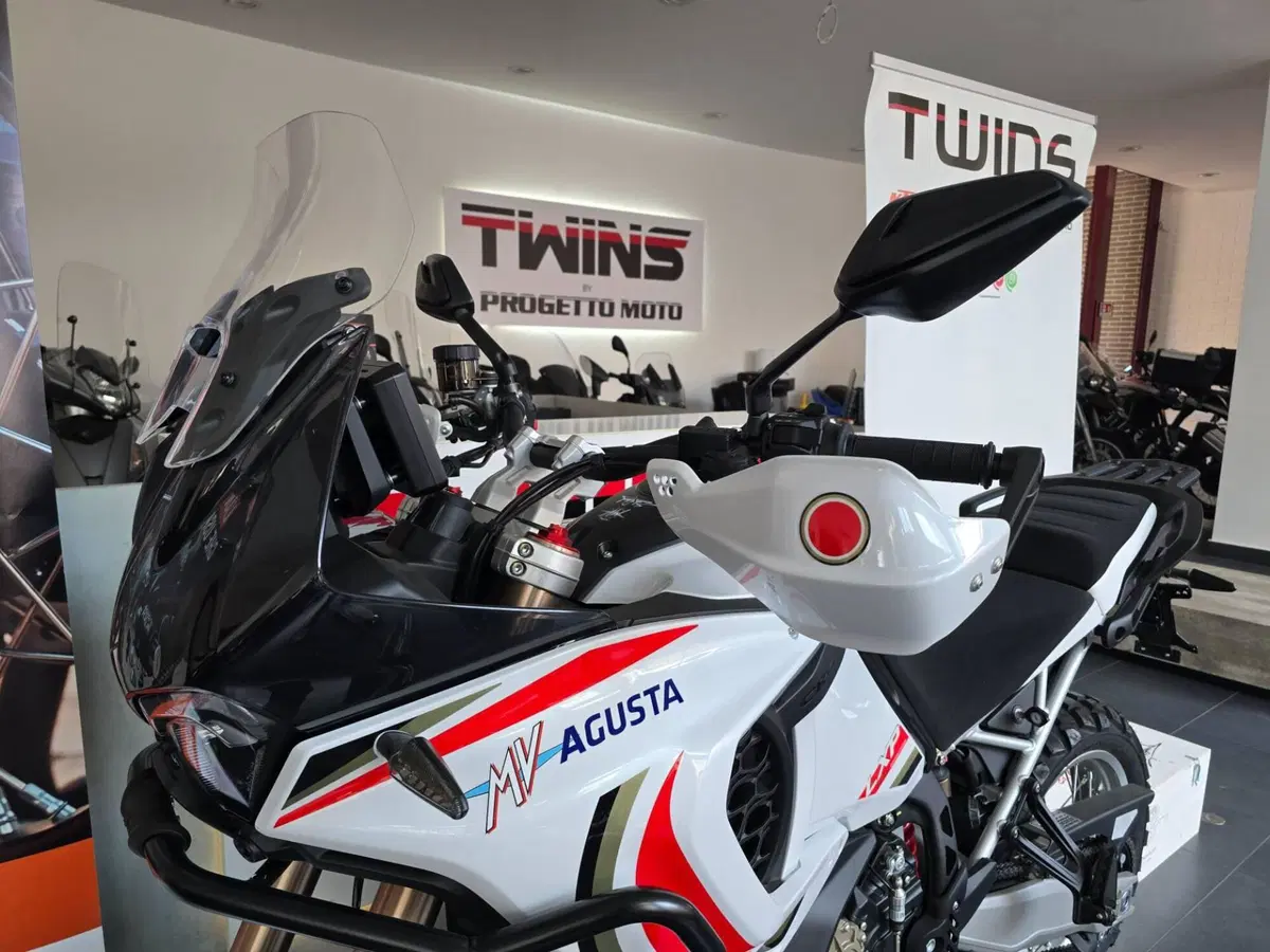 MV Agusta LXP Orioli (2024 - 26) (14)