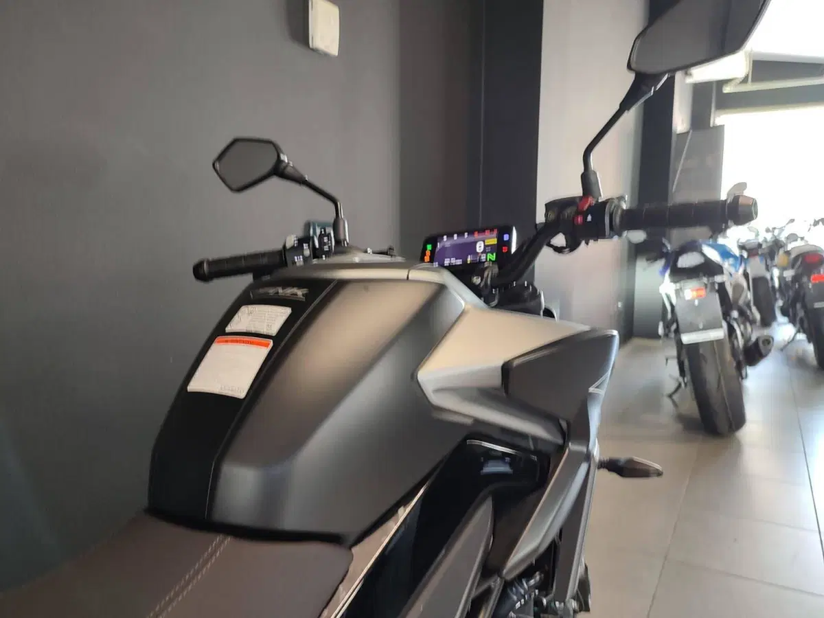 CFMOTO 125NK (2025 - 26) (7)