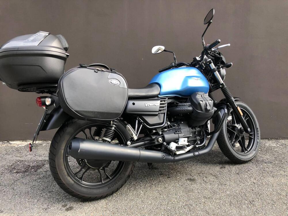 Moto Guzzi V7 III Stone (2017 - 20) (3)
