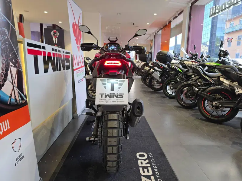 Moto Morini X-Cape 700 (2025 - 26) (17)