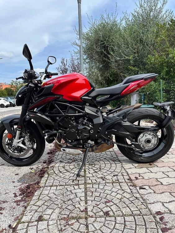MV Agusta Brutale 800 R (2023 - 25) (3)