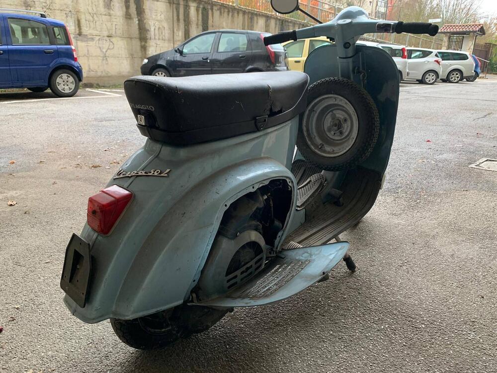 Piaggio Vespa 50 L (3)