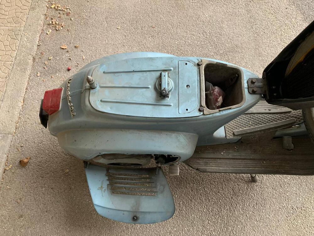 Piaggio Vespa 50 L (4)