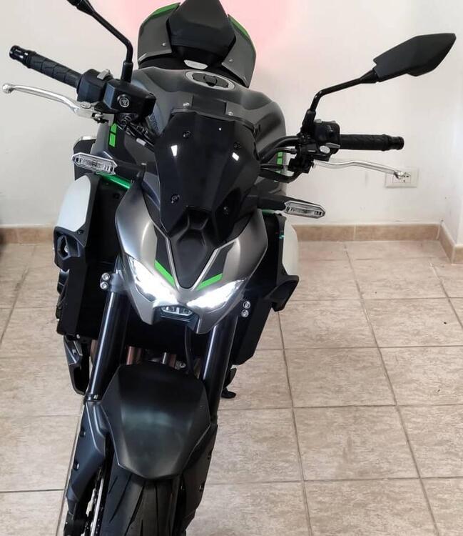 Kawasaki Z 900 (2025 - 26) (3)