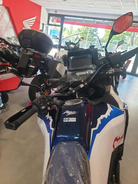 Honda Africa Twin CRF 1100L ES (2024 - 25) (3)