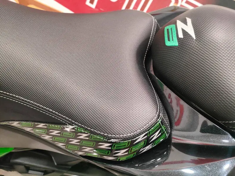 Kawasaki Z 800 ABS (2012 - 16) (9)