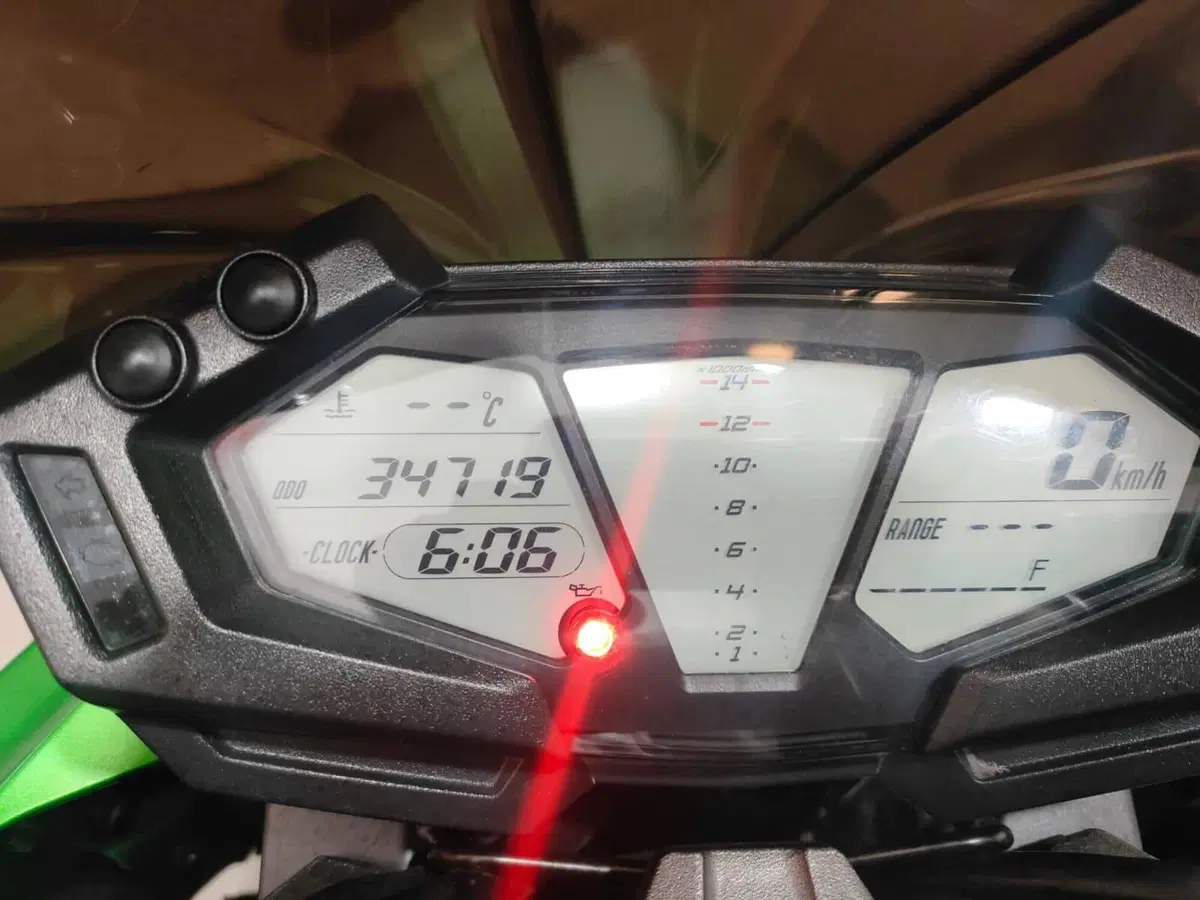 Kawasaki Z 800 ABS (2012 - 16) (10)